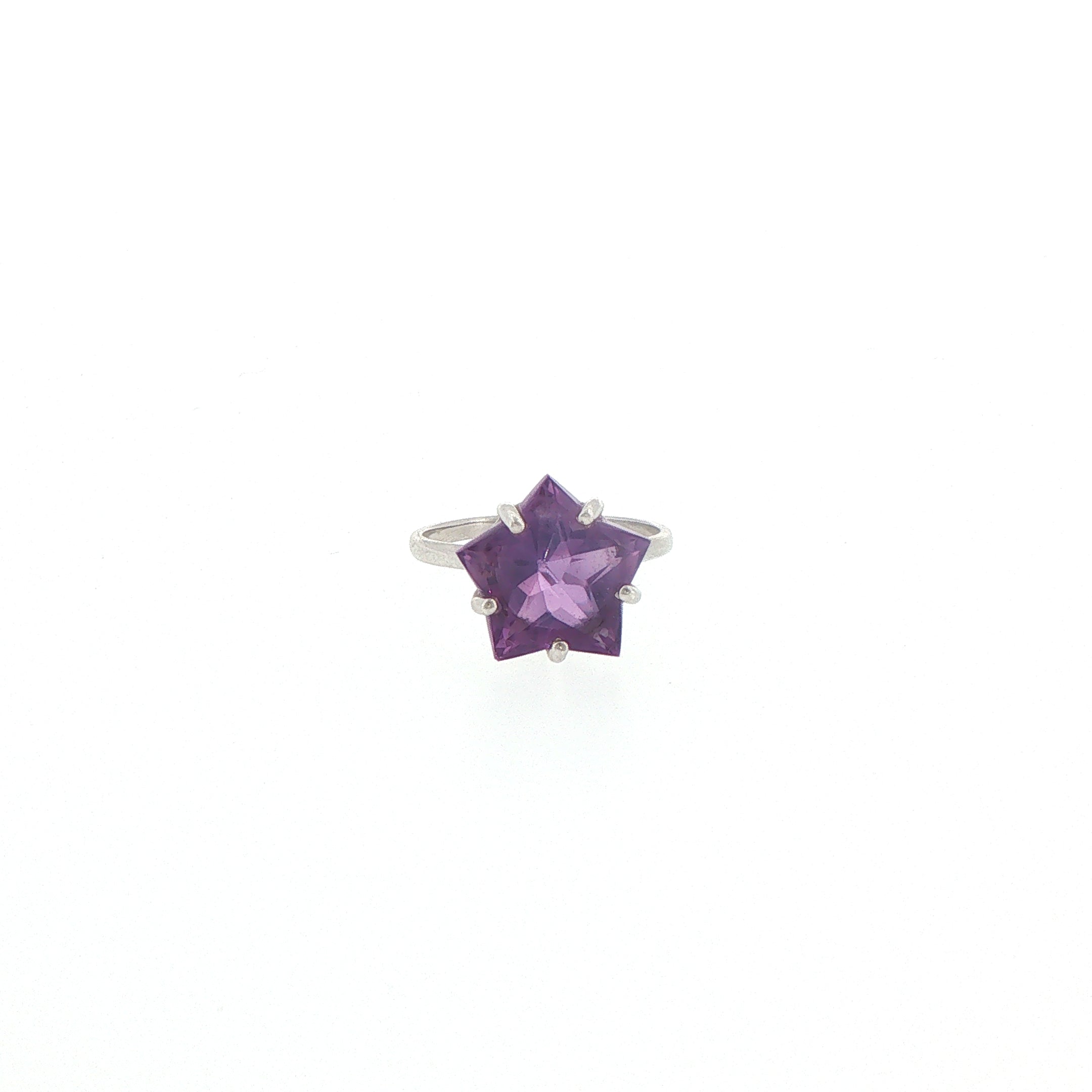 Star-Cut Amethyst Solitaire Ring in Silver