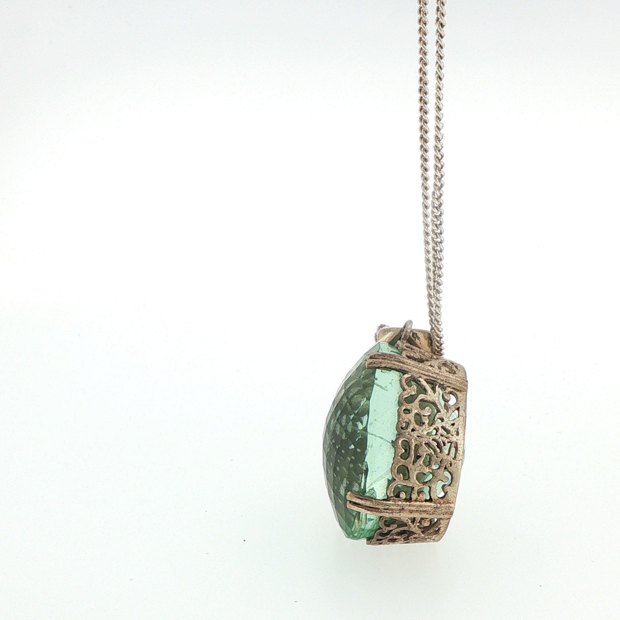 Silver Oval Green Quartz Pendant Necklace