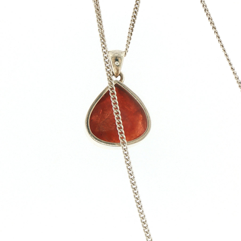 Pear-Shaped Sunstone Pendant Necklace in Silver