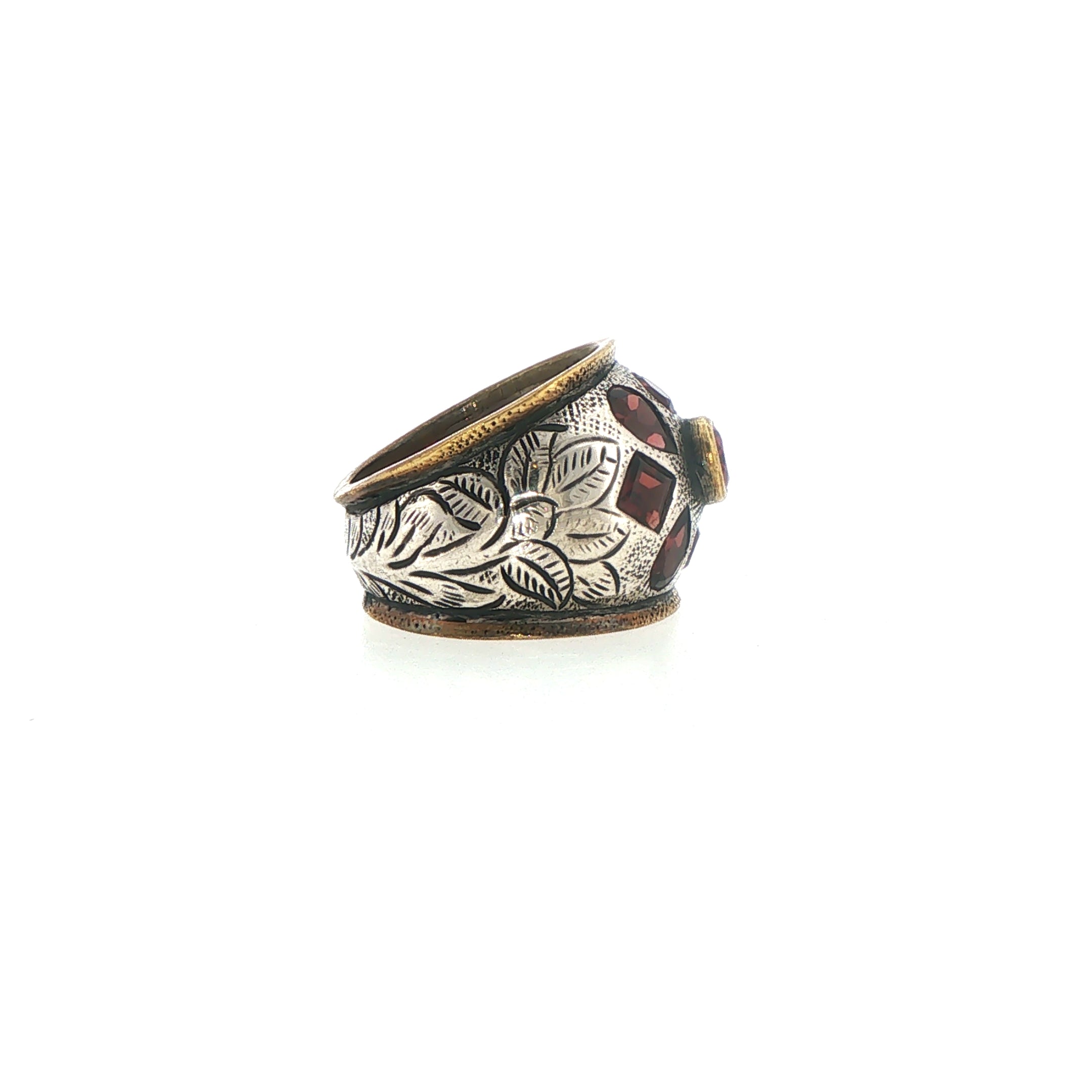 Vintage Style Silver Multistone Garnet Ring with Engraved Motifs