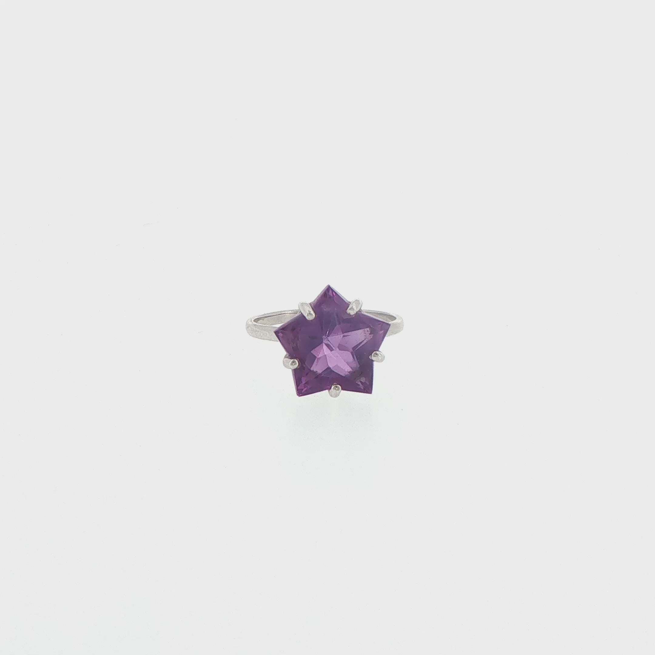 Star-Cut Amethyst Solitaire Ring in Silver